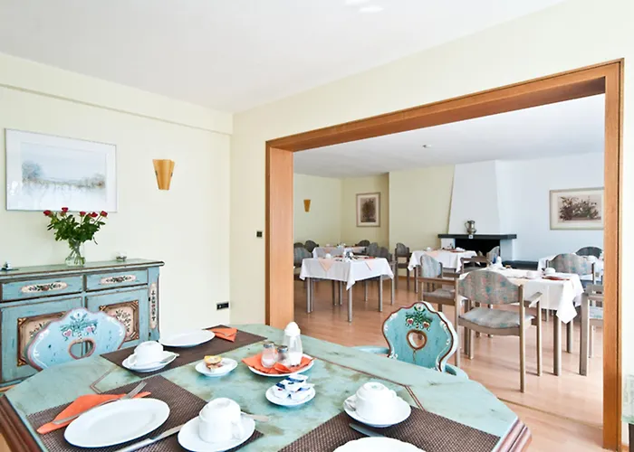 Am Oppspring 酒店 3*